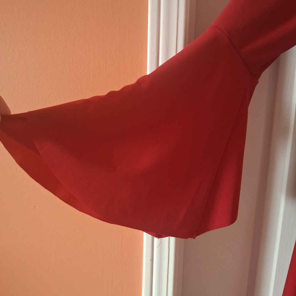 Le Chateau Off the Shoulder Dress Red - Picture 3 of 5